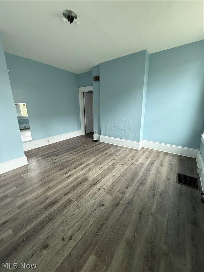 Building Photo - 732 Elberon Ave