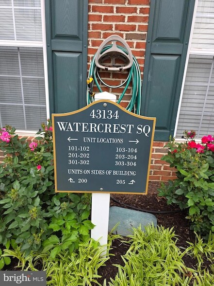 Building Photo - 43134 Watercrest Square