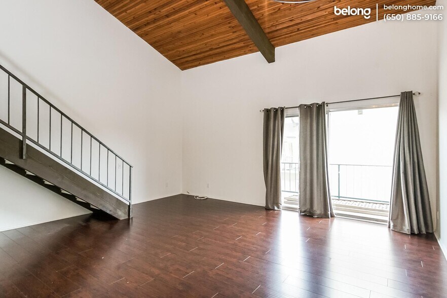 Building Photo - 5460 White Oak Ave