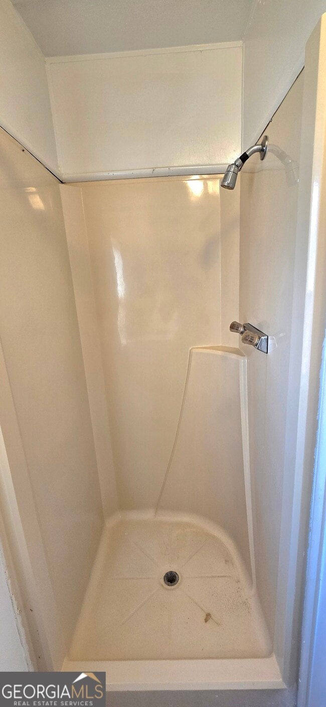 Building Photo - 2611 Sharpsburg McCollum Rd