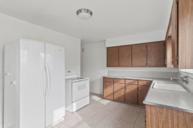 Building Photo - 3034 N 80th St