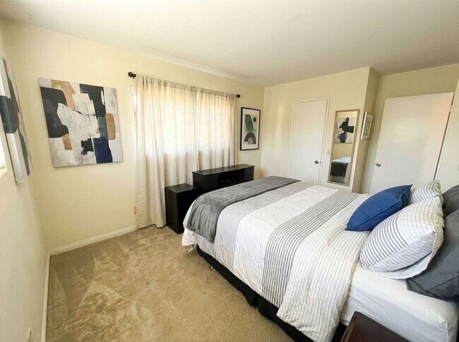 Building Photo - NOK