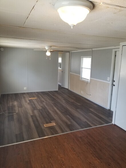 Building Photo - 1607 S Wilson Rd