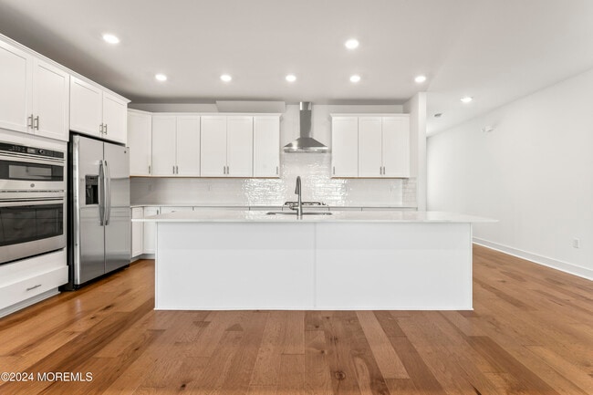 Building Photo - 306 Pilot St