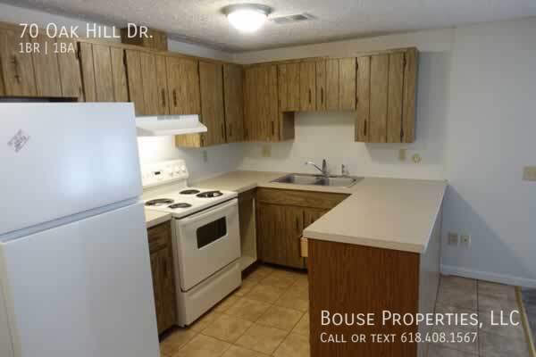 Building Photo - 70 Oak Hill Dr