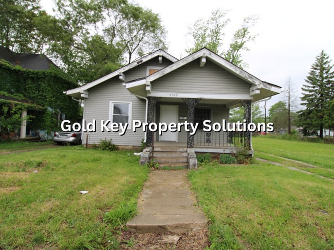 Primary Photo - 2 Bedroom 1 Bath Home W/ Large Front Porch...