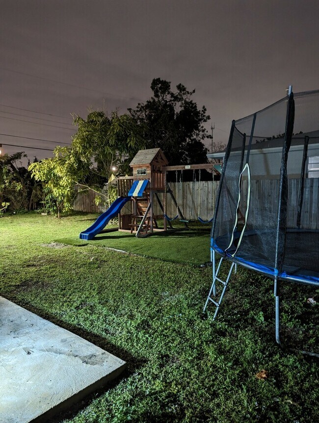 Backyard - 5620 SW 40th St