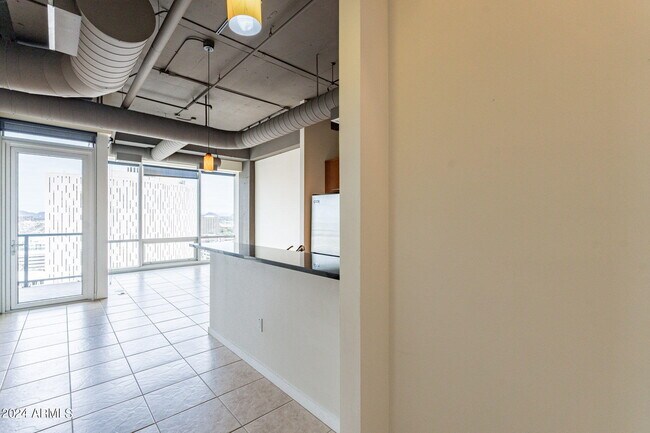 Building Photo - 1 E Lexington Ave