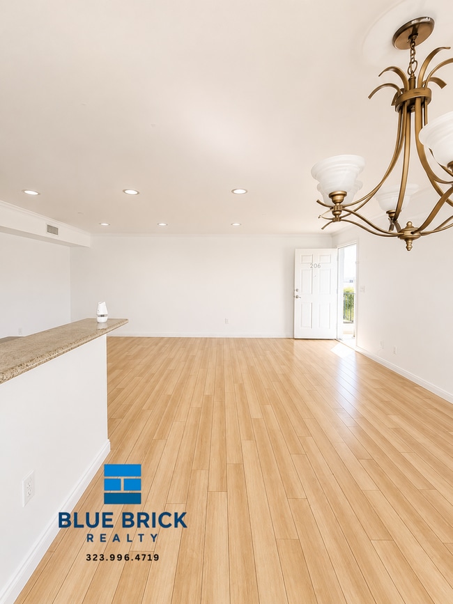 Building Photo - 13623 Sherman Way