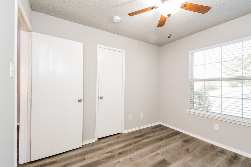 Building Photo - 1041 Stockton Dr