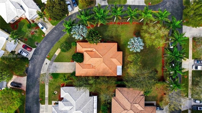 Building Photo - 2615 SE 5th Ct