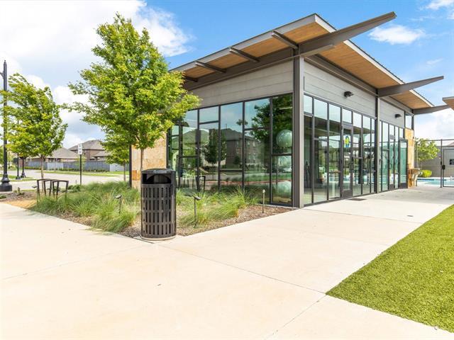 Building Photo - 7001 Mapleshade Way