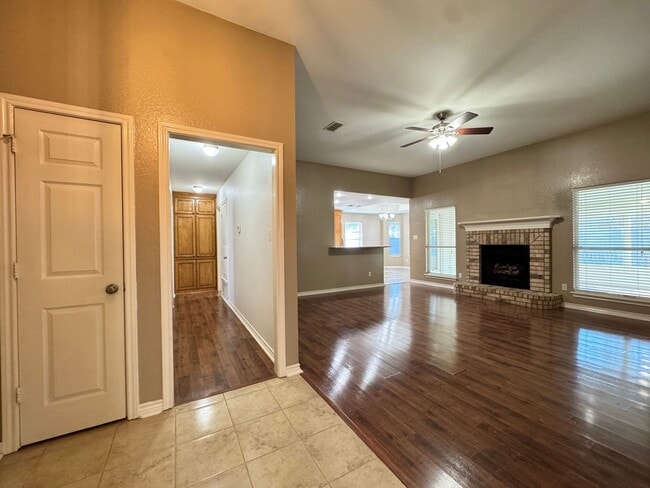 Building Photo - 11281 Grand Slam Dr