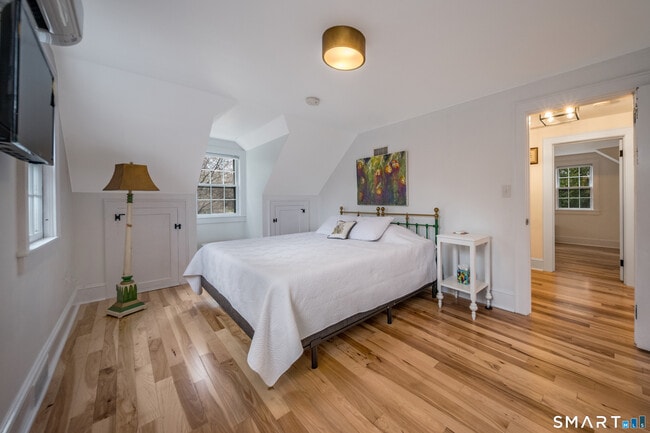 Building Photo - 99 Bay View Ave