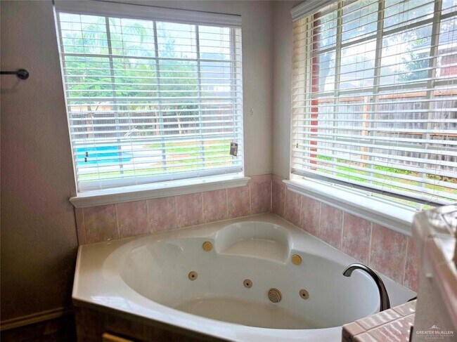 Building Photo - 28 N "E" St