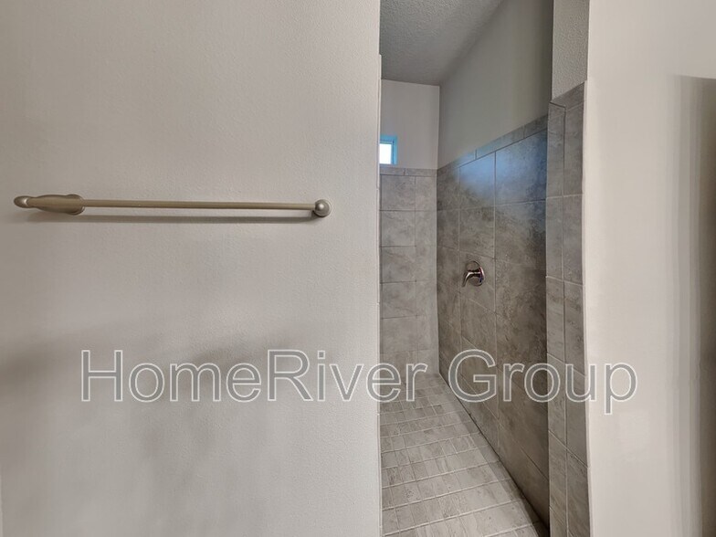 Building Photo - 18407 Kerrville Cir