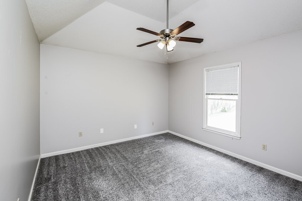 Building Photo - 8730 Raspberry Ln