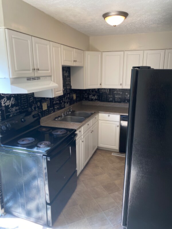 Building Photo - 222 Bowie St