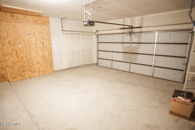 Building Photo - 14364 Tobe Davis Dr
