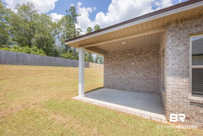 Building Photo - 31543 Lyon Rd