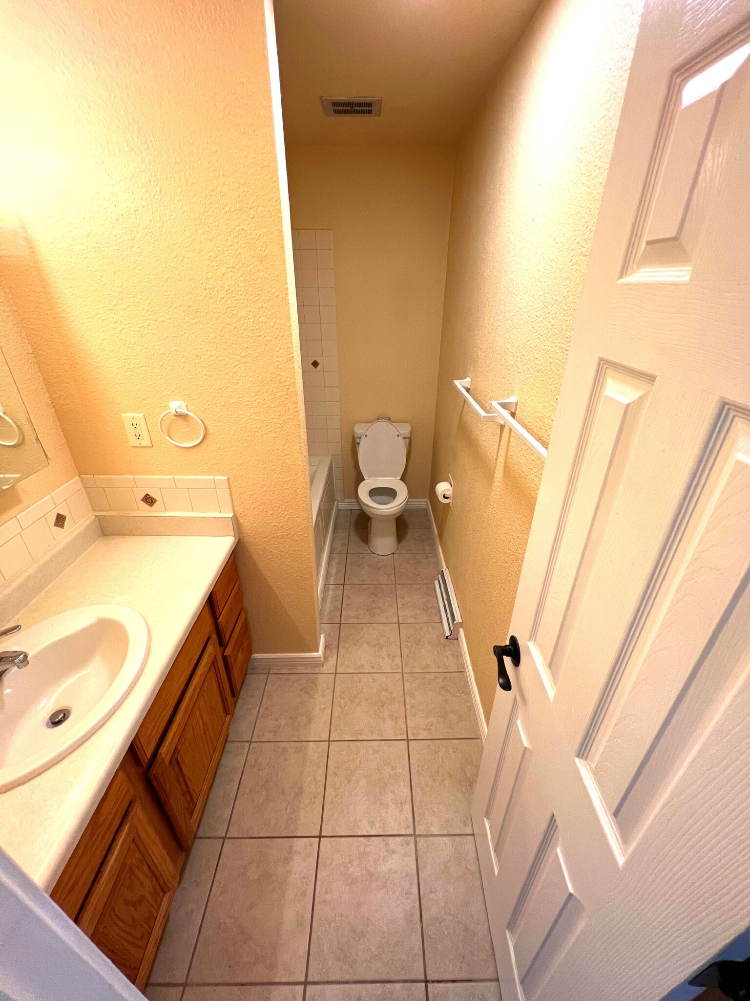 Building Photo - 1008 S Miller St