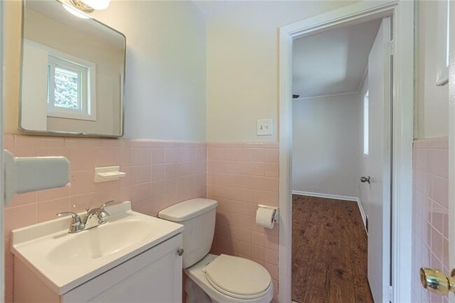 Building Photo - 3213 Bobbie Ln
