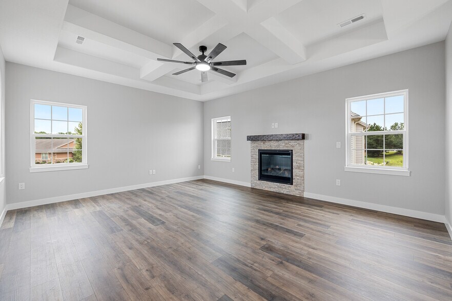 Building Photo - 1867 Woodland Way