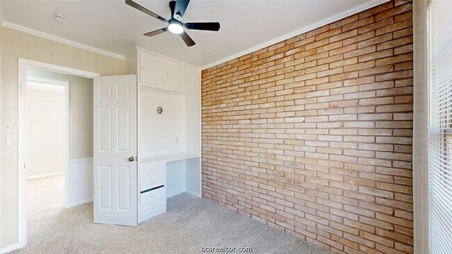 Building Photo - 506 Clay St