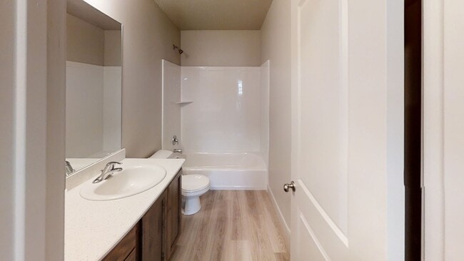 Building Photo - 3 bed 2.5 bath in  Townhome Spanish Fork