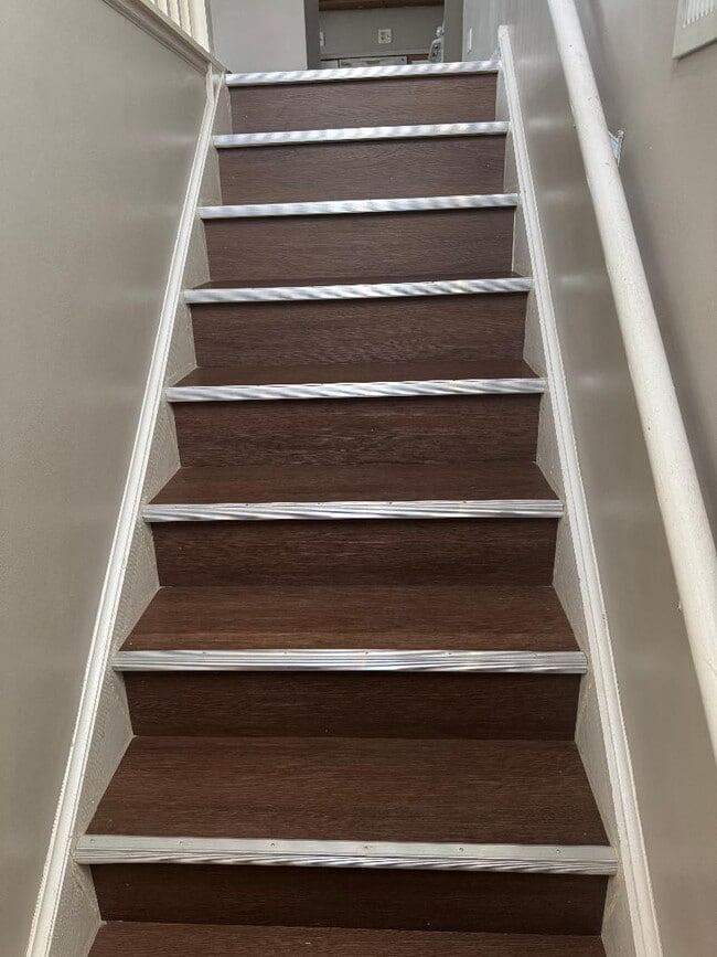 Building Photo - 1349 Orleans Dr