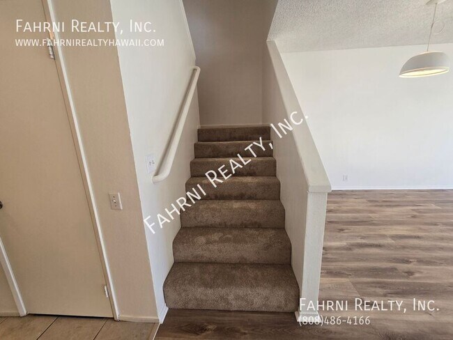 Building Photo - 91-920-920 Laaulu St