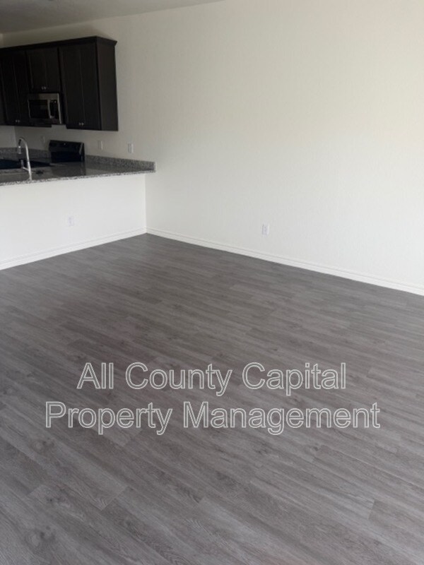 Building Photo - 8905 Ash Rd