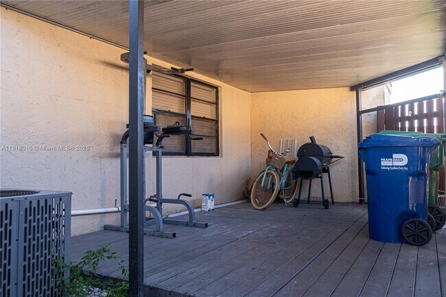 Building Photo - 6294 NW 170th Terrace