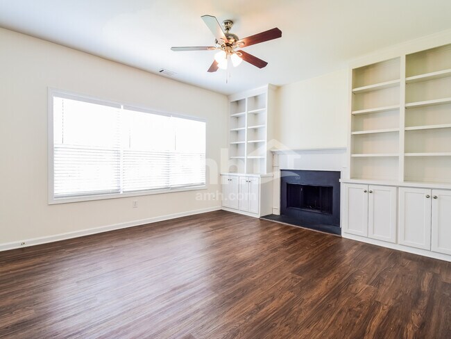 Building Photo - 2699 Red Mulberry Ln