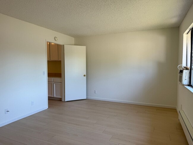 Building Photo - 704 Winstead Ct