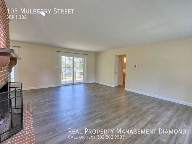 Building Photo - 105 Mulberry St