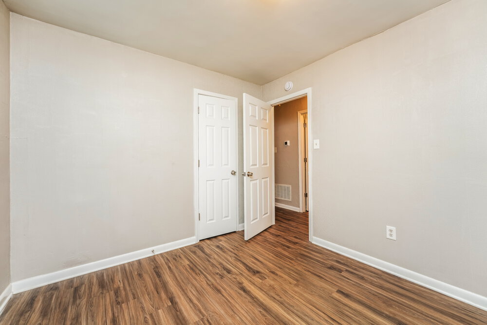 Building Photo - 303 Mercer Dr