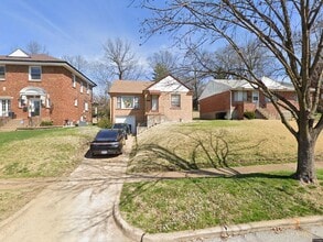 Building Photo - 7361 Melrose Ave