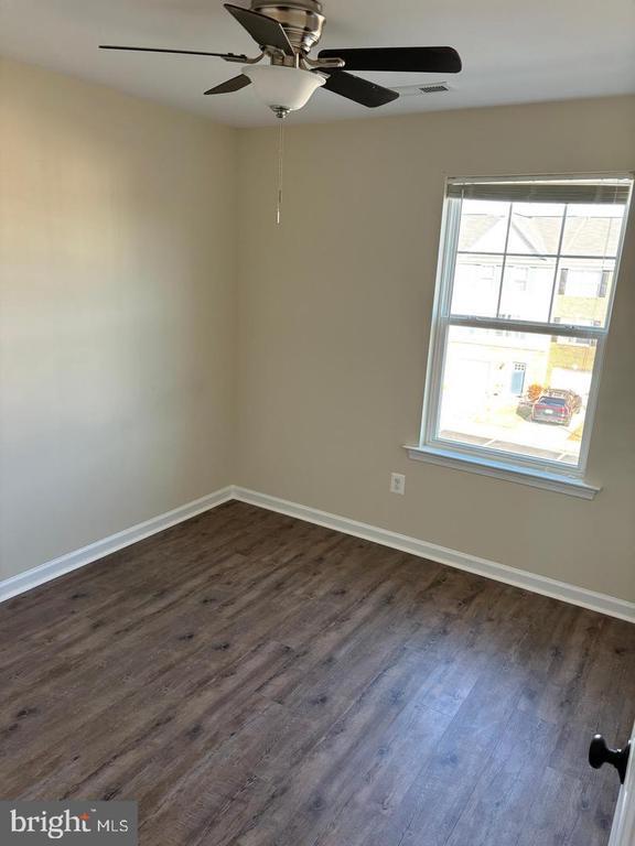 Building Photo - 2318 Drake Ln