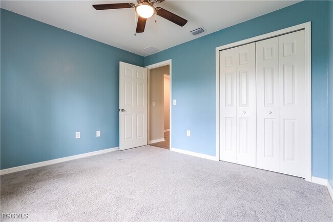 Building Photo - 1089 Knotty Pine Ave