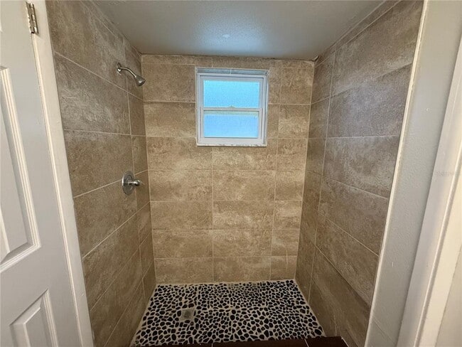 Building Photo - 2680 Bay Leaf Dr