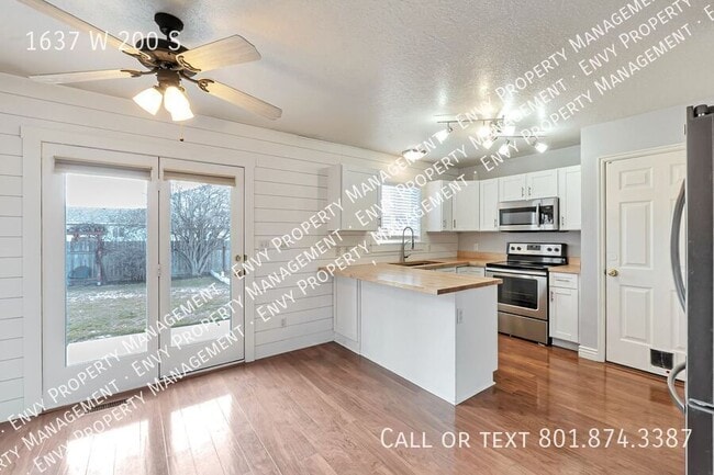 Building Photo - 1637 W 200 S St