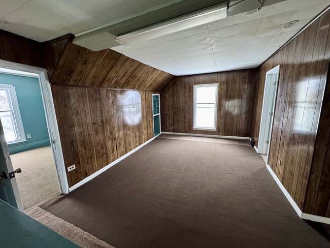 Building Photo - 918 Eureka St