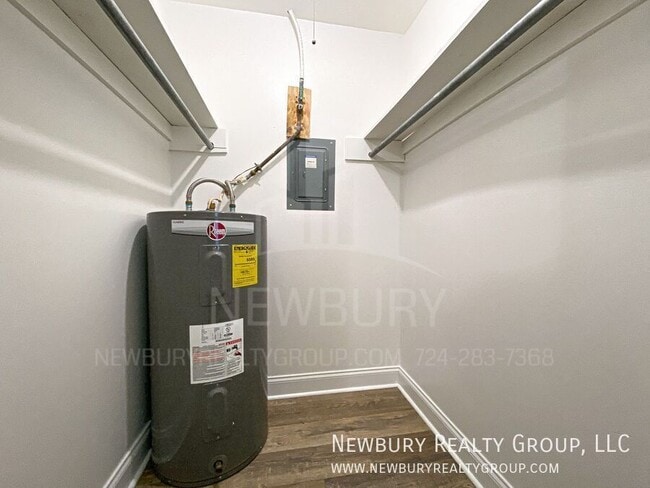 Building Photo - 36 Sunbury Estates