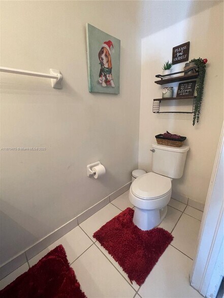 Building Photo - 9309 W 32nd Ln