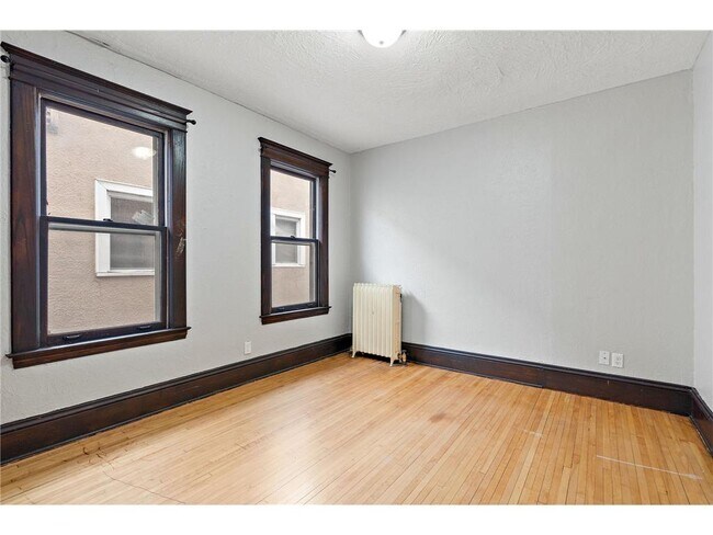 Building Photo - 2428 Chicago Ave