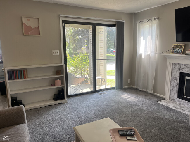 Building Photo - 2922 Eagles Crest Cir