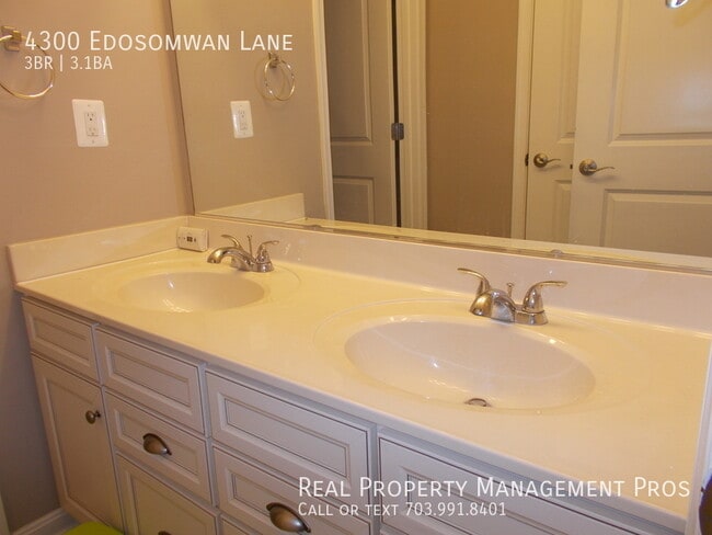 Building Photo - 4300 Edosomwan Ln