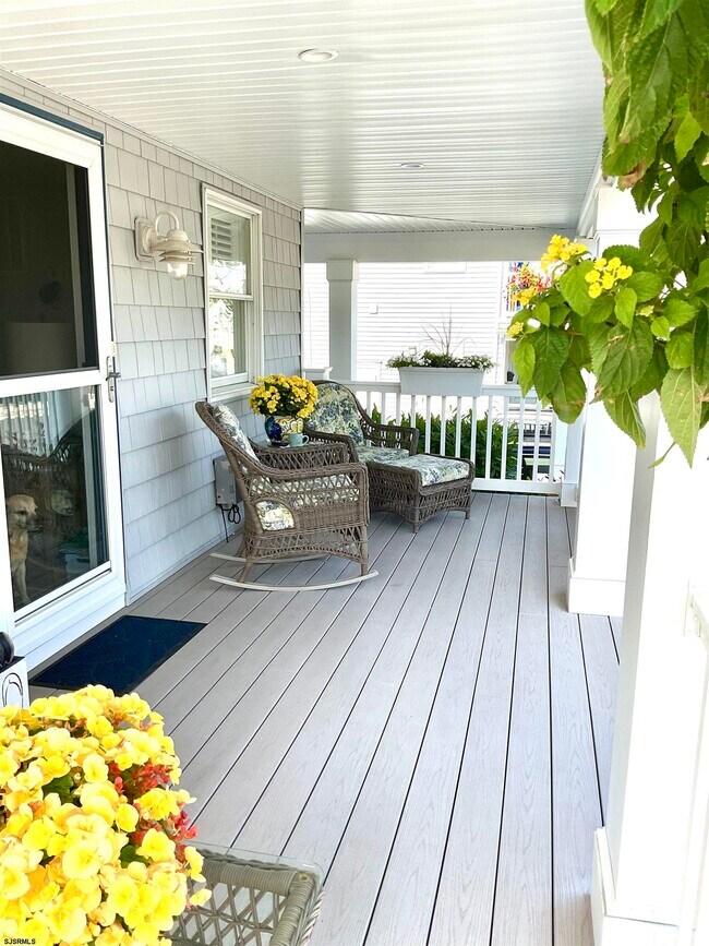 Building Photo - 9103 Amherst Ave