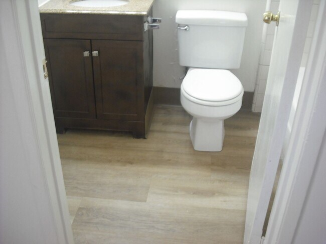 Building Photo - Marina Village Manor Home